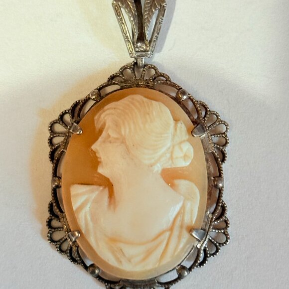 OLD VICTORIAN Sterling Silver FILIGREE CARVED SHELL CAMEO Left Facing PENDANT! - Picture 2 of 5